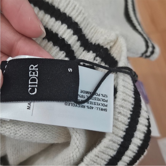 Cider Gray V-Neck Sweater with Black Stripes - Picture 3 of 3